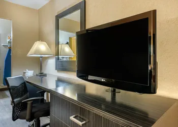 Suburban Studios International Drive hotel thumbnail 5