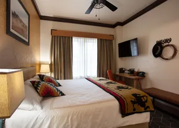 Hotel El Rancho hotel thumbnail 7
