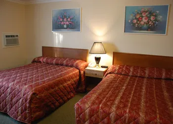 Merrill Field Inn hotel thumbnail 8