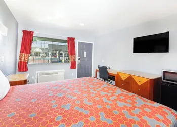 Executive Inn of Hondo hotel thumbnail 7