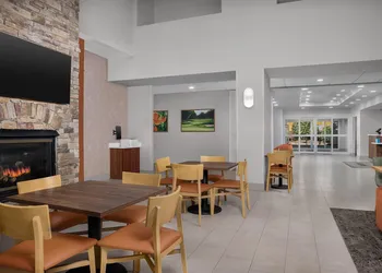 Hampton Inn & Suites Clinton - I-26 hotel thumbnail 2