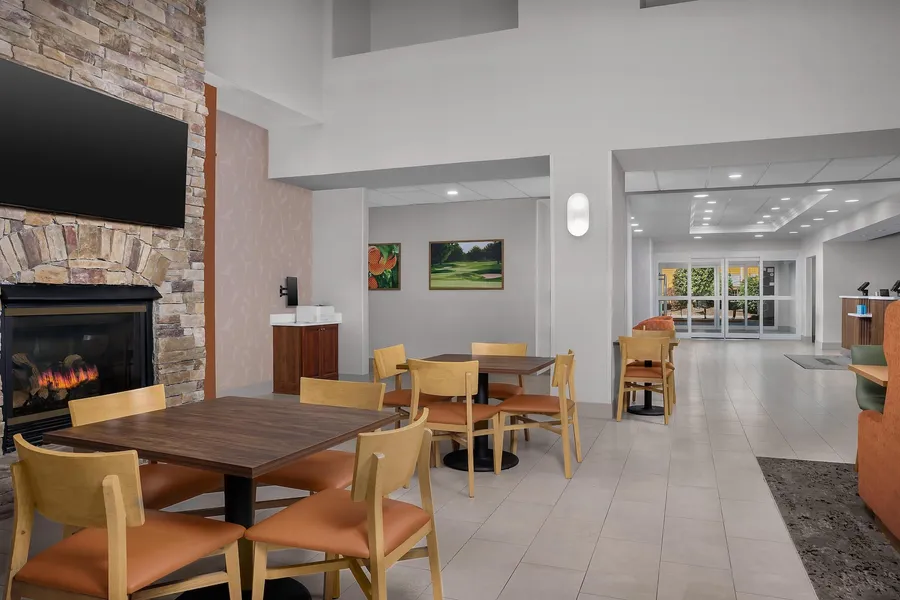 Hampton Inn & Suites Clinton - I-26 hotel detail image 2