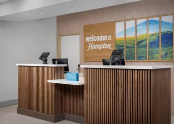 Hampton Inn & Suites Clinton - I-26 hotel thumbnail 4