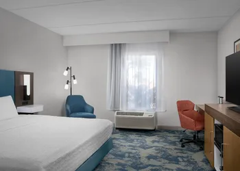 Hampton Inn & Suites Clinton - I-26 hotel thumbnail 7