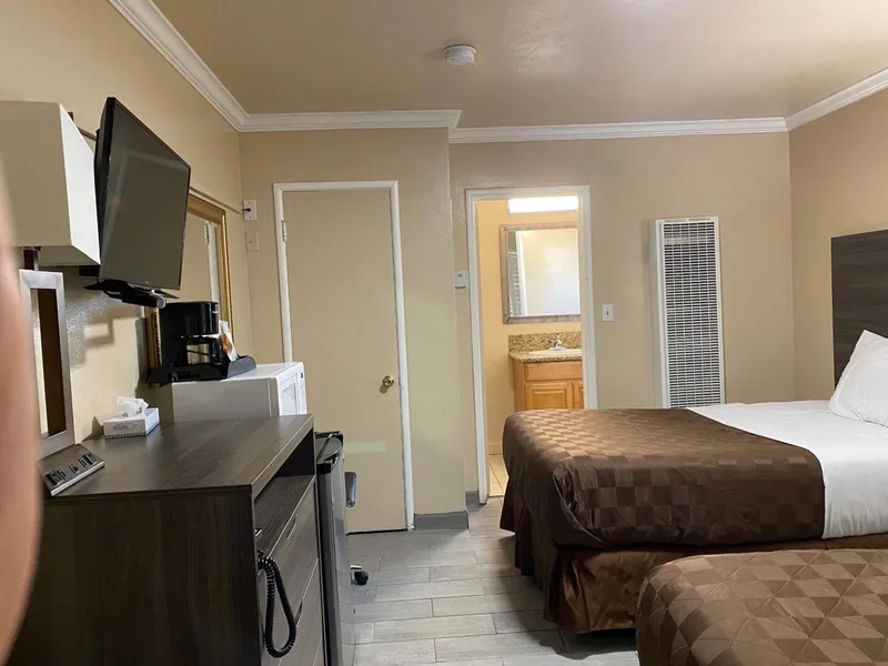 Holland Inn & Suites hotel detail image 6