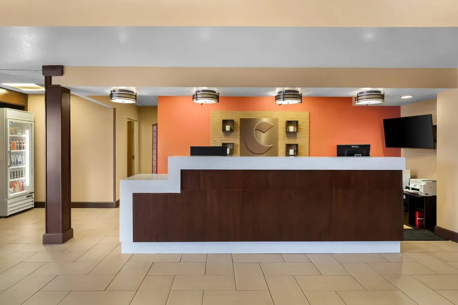 Comfort Suites Clovis - Fresno hotel detail image 2