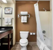 Comfort Suites Clovis - Fresno hotel detail image 7