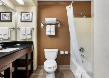 Comfort Suites Clovis - Fresno hotel thumbnail 7