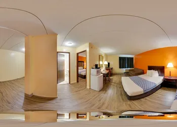 Econo Lodge Inn & Suites Windsor Locks Bradley Airport hotel thumbnail 5