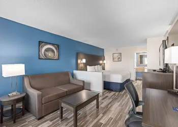 Baymont by Wyndham Orlando East hotel thumbnail 8