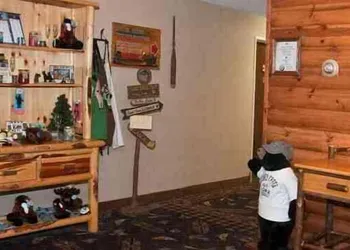 Boarders Inn & Suites by Cobblestone Hotels – Waukon hotel thumbnail 2