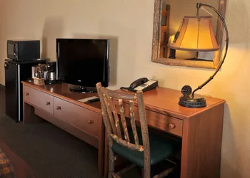 Boarders Inn & Suites by Cobblestone Hotels – Waukon hotel thumbnail 8