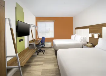 Holiday Inn Express & Suites San Antonio-Dtwn Market Area by IHG hotel thumbnail 4