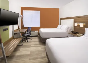 Holiday Inn Express & Suites San Antonio-Dtwn Market Area by IHG hotel thumbnail 8