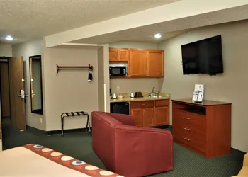Super 8 by Wyndham Clearfield hotel thumbnail 8