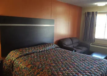 Carefree Inn Flatonia hotel thumbnail 5