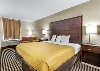Econo Lodge Florence - Darlington hotel thumbnail 3