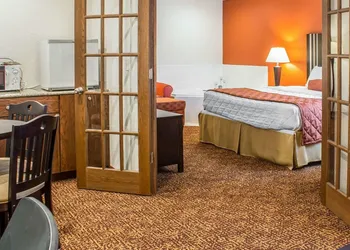 Rodeway Inn Milford hotel thumbnail 6