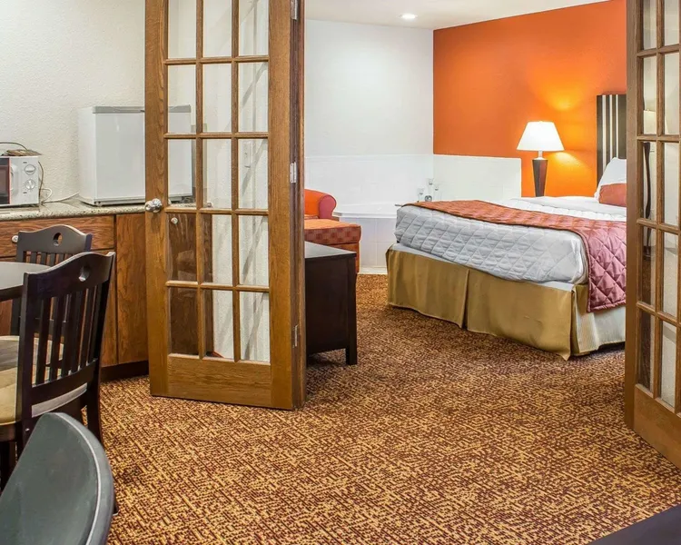 Rodeway Inn Milford hotel detail image 6