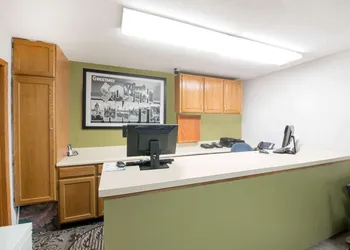 Super 8 by Wyndham Winner SD hotel thumbnail 2