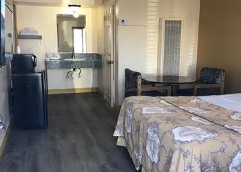 Blue Seal Inn hotel thumbnail 8