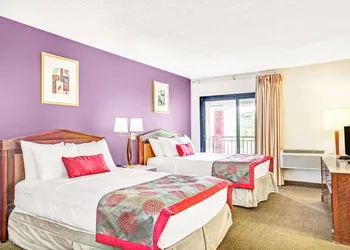 Ramada by Wyndham Rockaway hotel thumbnail 6