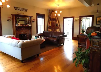 Captain's Inn at Moss Landing hotel thumbnail 2