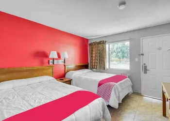 OYO Hotel Houston Southwest I-69 hotel thumbnail 6