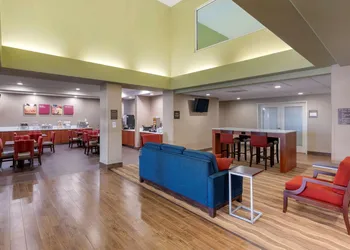Comfort Suites Marysville - Yuba City hotel thumbnail 2