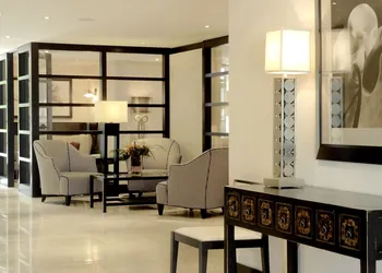 The Shaw Club Hotel hotel thumbnail 2