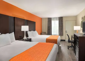 Howard Johnson by Wyndham Pigeon Forge hotel thumbnail 8