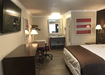 Abby's Anaheimer Inn hotel thumbnail 4