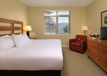 The Cove Lakeside Resort hotel thumbnail 4