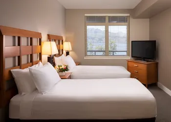 The Cove Lakeside Resort hotel thumbnail 5
