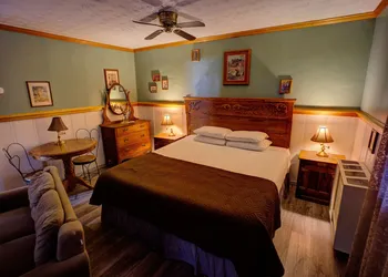 Cathy's Cottages hotel thumbnail 2