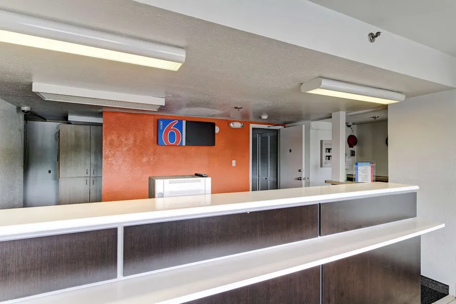 Motel 6 Amherst, OH - Cleveland West - Lorain hotel detail image 2