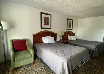 Ambassador Inn hotel thumbnail 5