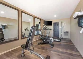 Quality Inn Show Low hotel thumbnail 3
