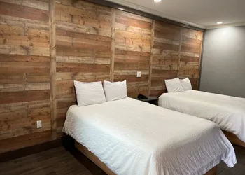Symphony Inn and Suites hotel thumbnail 5