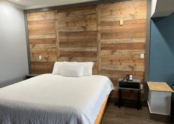 Symphony Inn and Suites hotel thumbnail 6