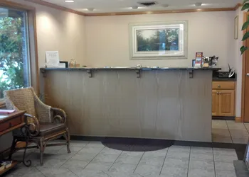 Port Angeles Inn hotel thumbnail 3