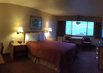 Port Angeles Inn hotel thumbnail 5
