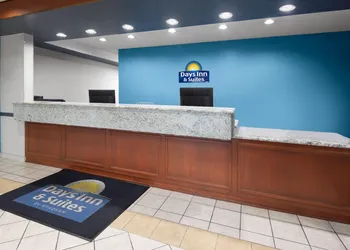 Days Inn & Suites by Wyndham Seaford hotel thumbnail 3