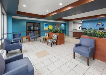 Days Inn & Suites by Wyndham Seaford hotel thumbnail 4