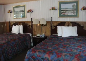 Standish Motel hotel thumbnail 5
