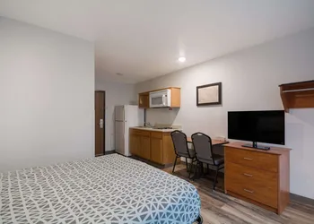 WoodSpring Suites Greenville Central I-85 hotel thumbnail 8