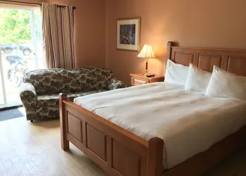 Hotel Baie-Saint-Paul hotel thumbnail 4