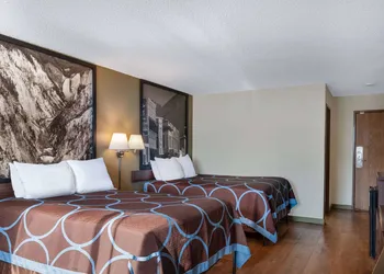 Super 8 by Wyndham Livingston Yellowstone hotel thumbnail 8