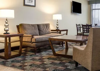 Quality Inn Cleveland, MS hotel thumbnail 2
