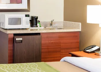 Quality Inn Cleveland, MS hotel thumbnail 7